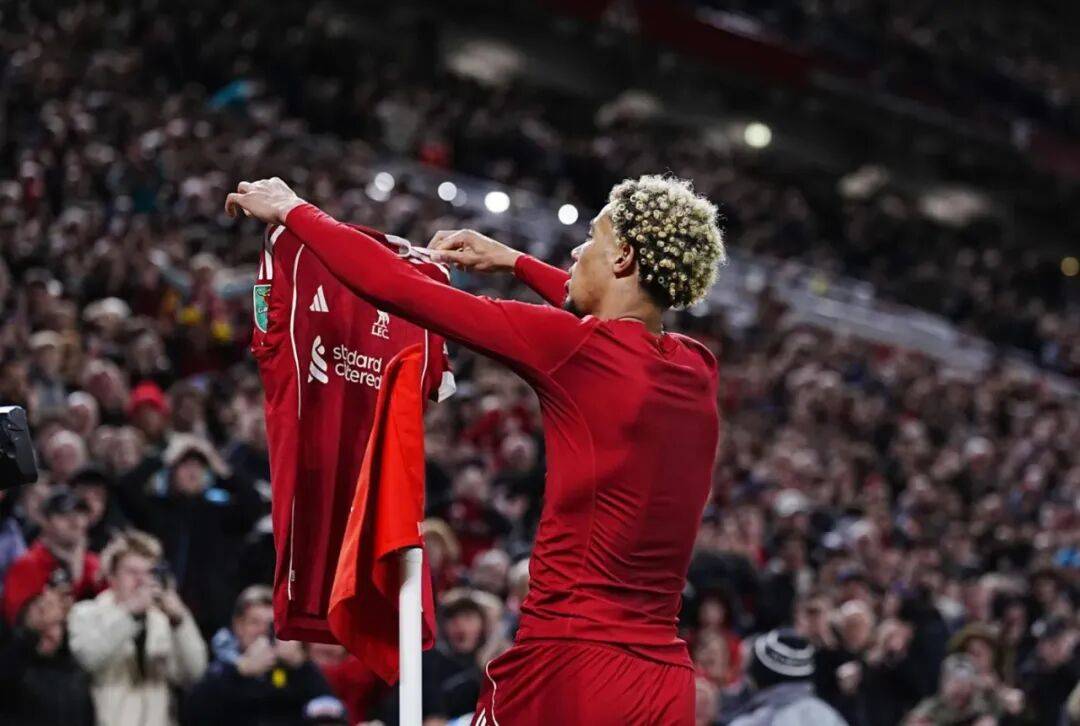 取代萨拉赫！红军新援狂轰6球领跑全队他是利物浦新大腿